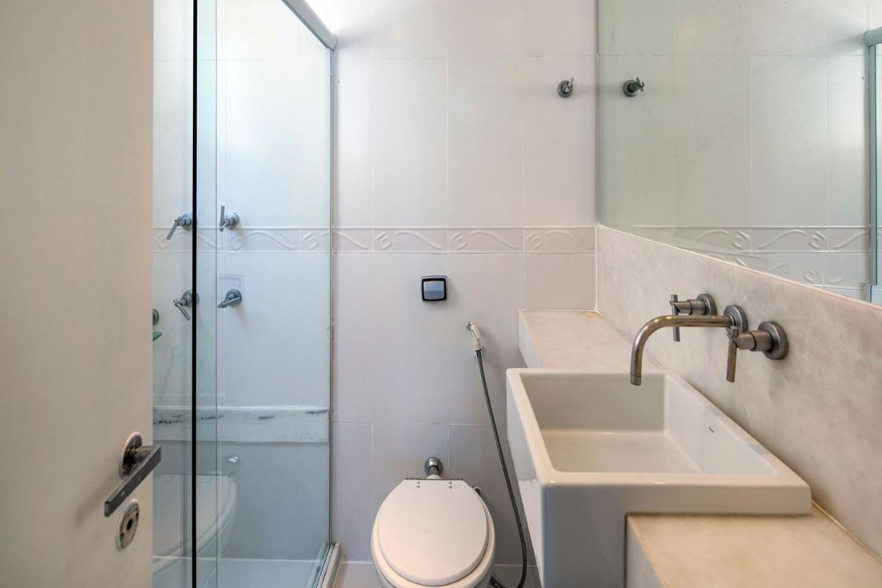 Confortavel E Seguro 2 Quartos Com Varanda No Leme Rio de Janeiro Exteriör bild